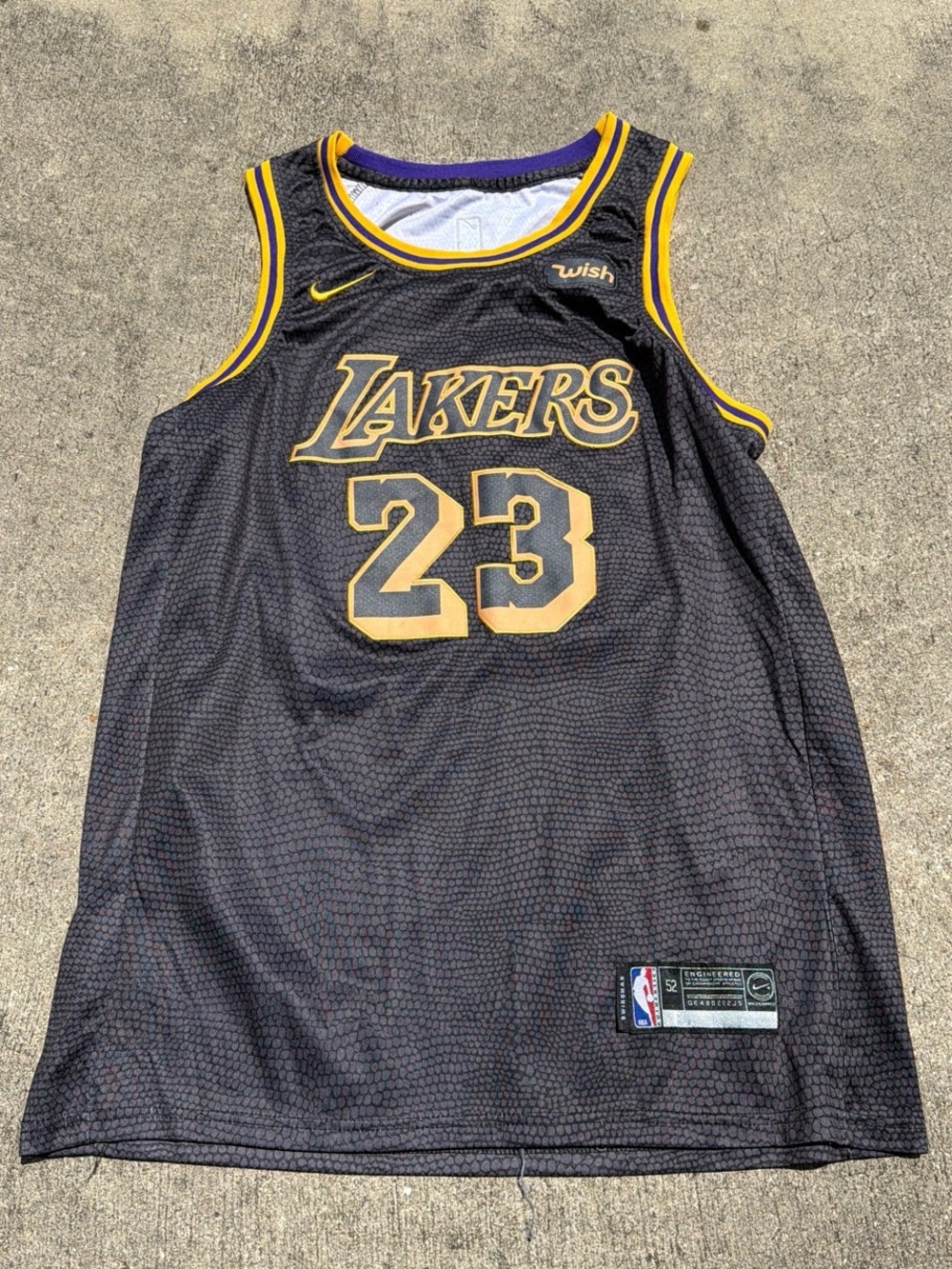 Nike Los Angeles Lakers #23 Lebron James Jersey